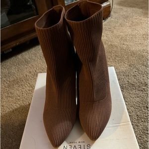 STEVEN NEW YORK Boots